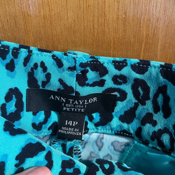 Aqua cheetah print pants - Picture 4 of 6